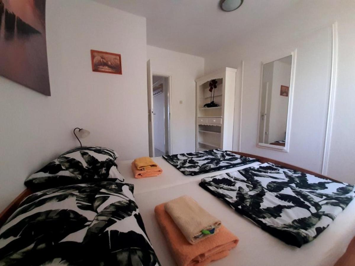 Apartments Nada クルク エクステリア 写真