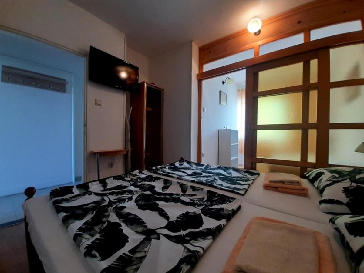 Apartments Nada クルク エクステリア 写真