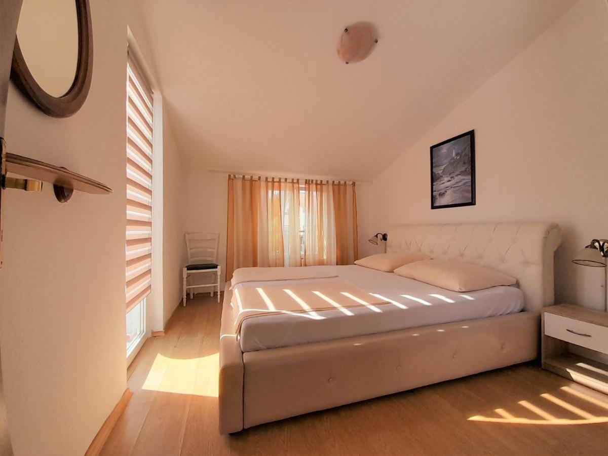 Apartments Nada クルク エクステリア 写真