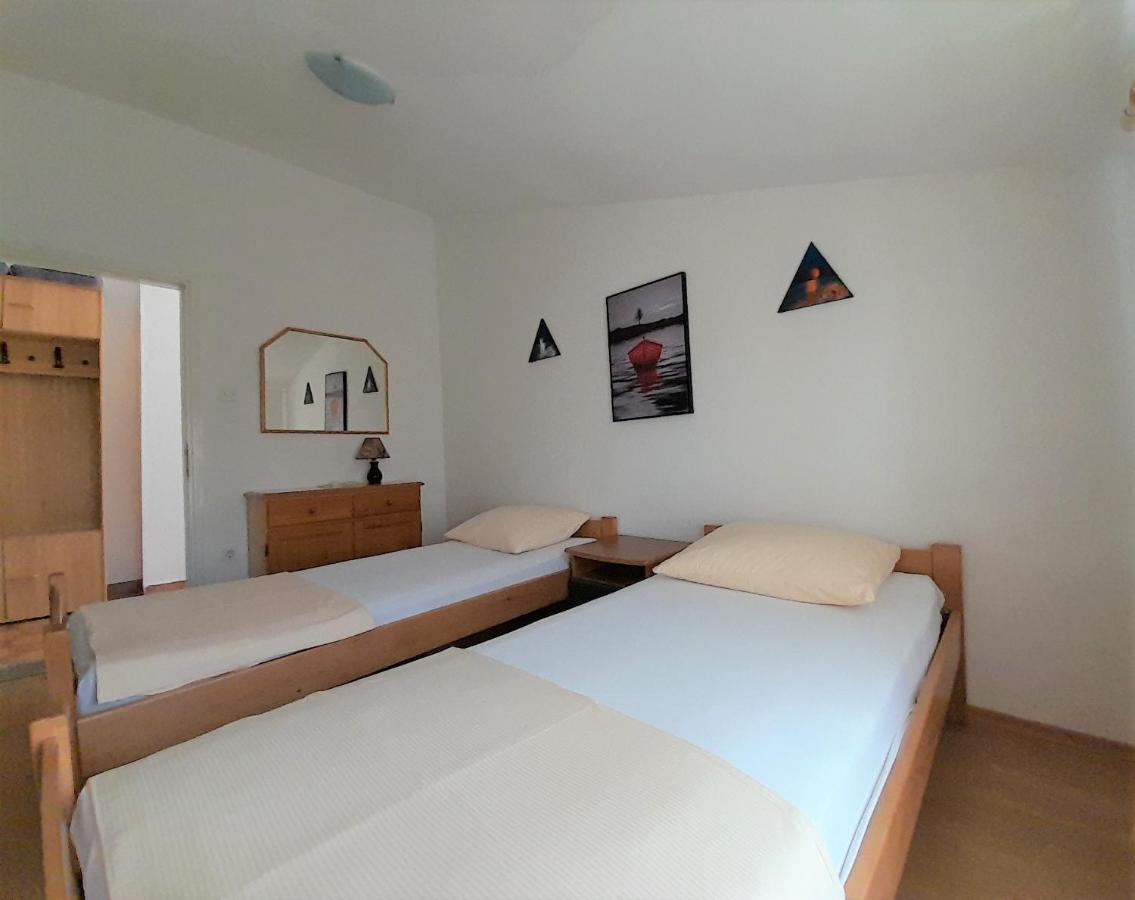 Apartments Nada クルク エクステリア 写真