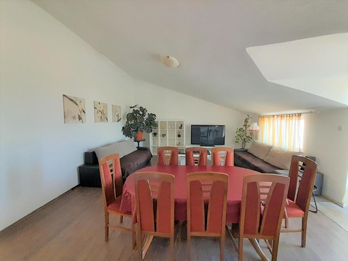 Apartments Nada クルク エクステリア 写真